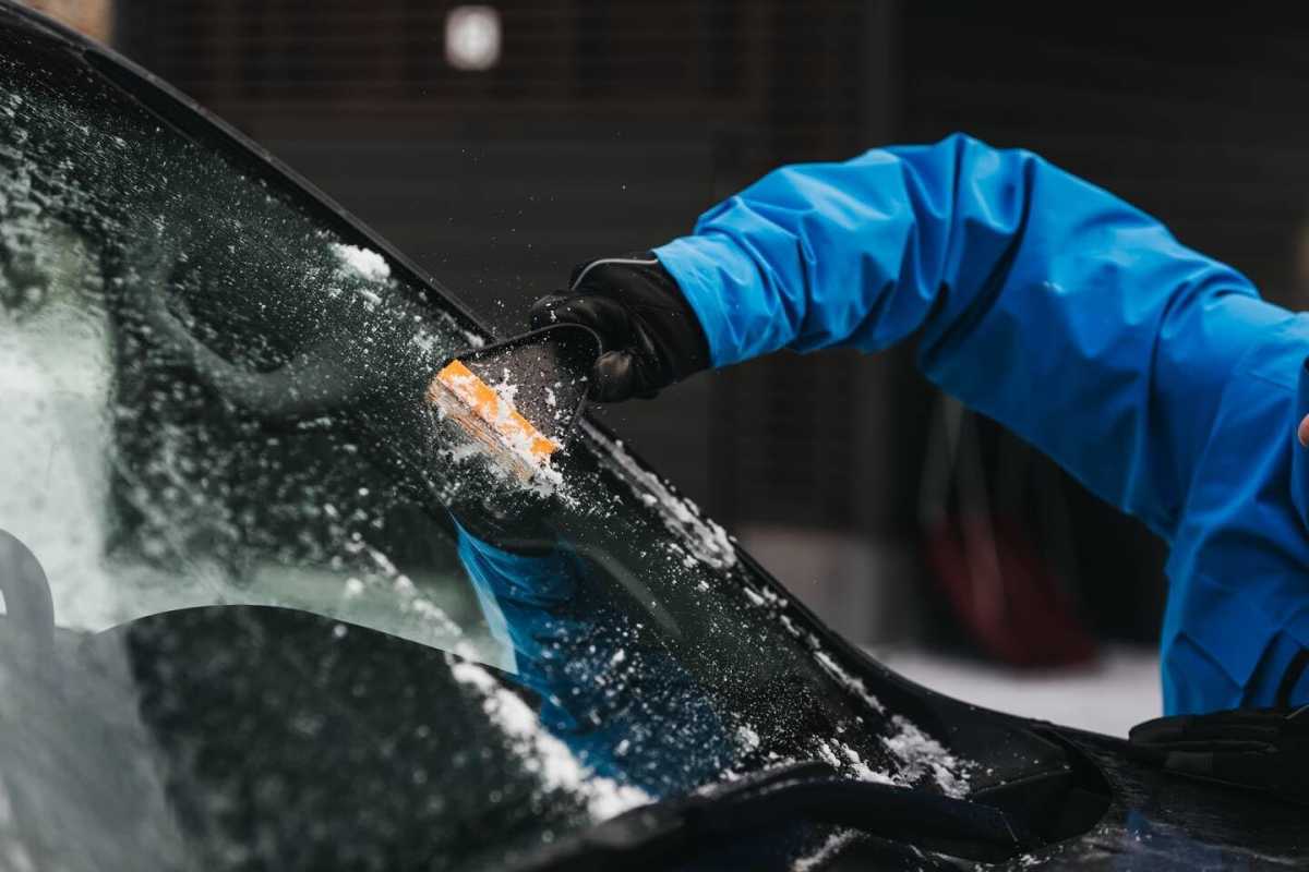 Скребок автомобільний Fiskars Solid (1019354) — мініатюра 4